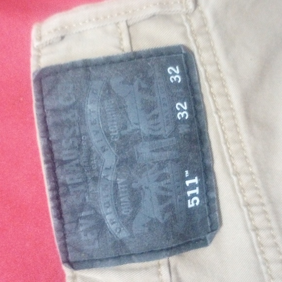 Levi's 511 straight legs tan men sz 32/32_tears on the inside of both legs. - Picture 2 of 13